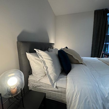 Riverside Suites And Apartments Лондон Екстериор снимка