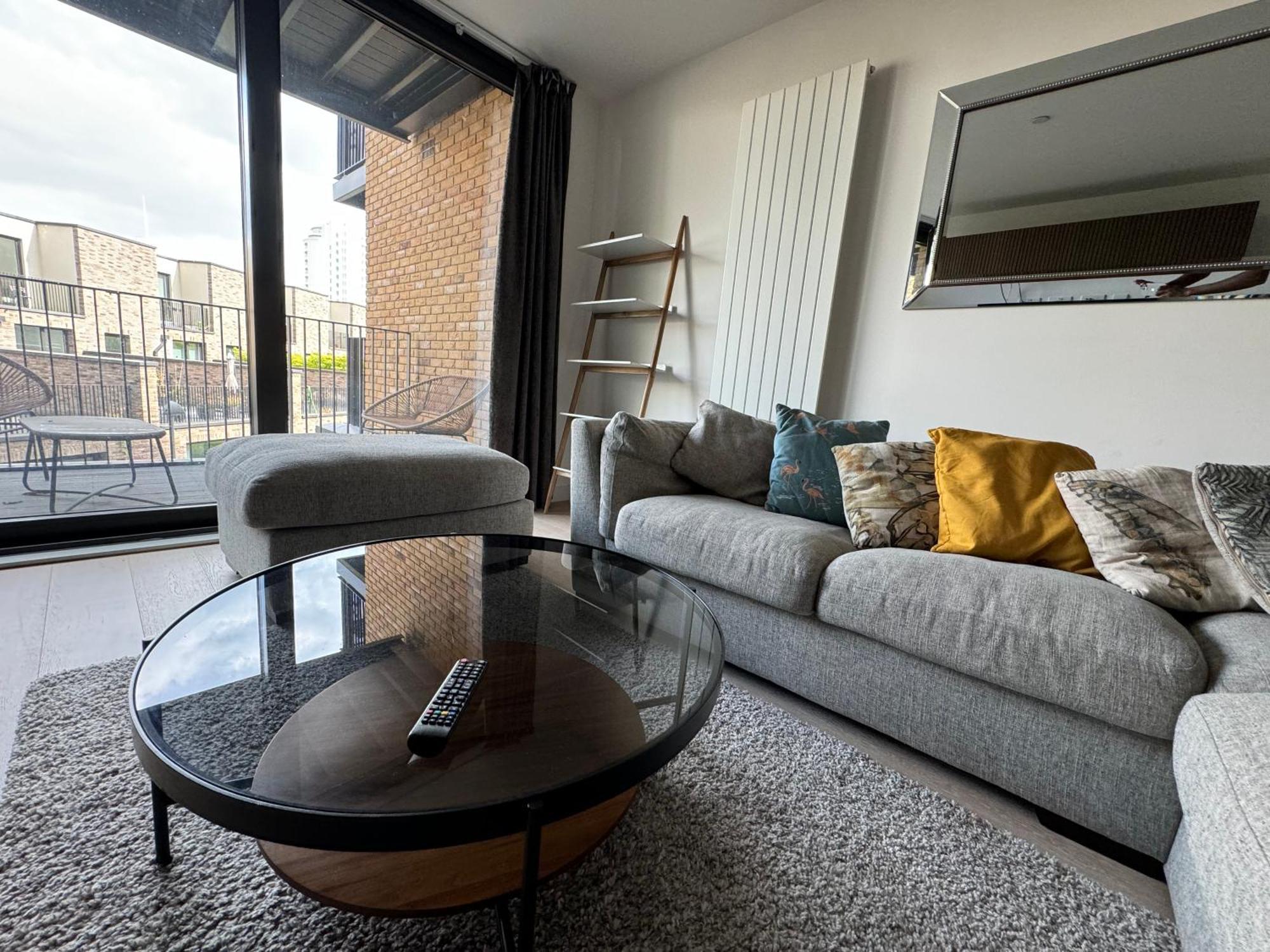 Riverside Suites And Apartments Лондон Екстериор снимка